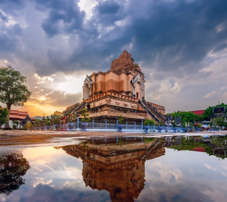Ancient Broken Pagoda Wat Chedi Luang temple